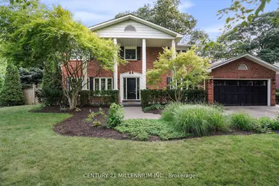 Detached in Oakville