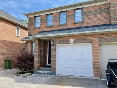 Att/Row/Townhouse in Caledon