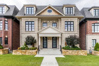 Semi-Detached in Mississauga
