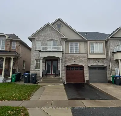 Att/Row/Townhouse in Brampton