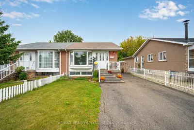 Semi-Detached in Mississauga