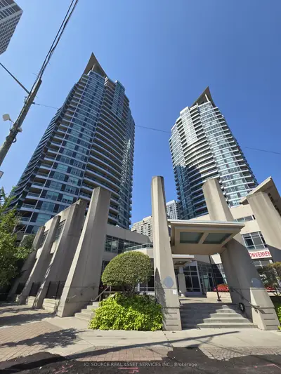 Condo Apartment in Mississauga