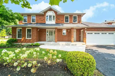 Detached in Oakville