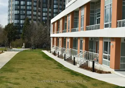 Condo Townhouse in Toronto