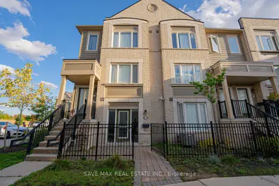 Condo Townhouse in Brampton