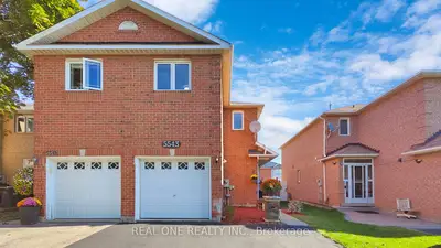 Semi-Detached in Mississauga