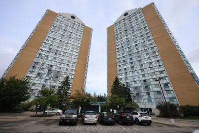 Condo Apartment in Mississauga