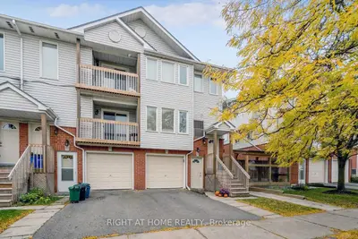 Condo Townhouse in Halton Hills