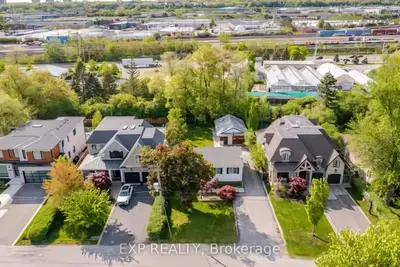 Detached in Oakville
