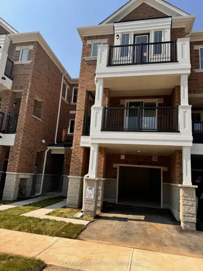 Att/Row/Townhouse in Milton