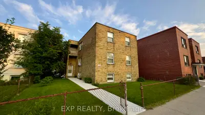 Condo Apartment in Mississauga