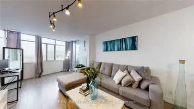 Condo Apartment in Mississauga