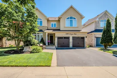 Detached in Burlington
