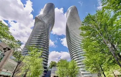 Condo Apartment in Mississauga