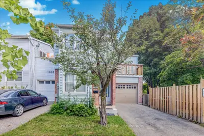 1093 Kos Boulevard, Mississauga, On L5j 4l3