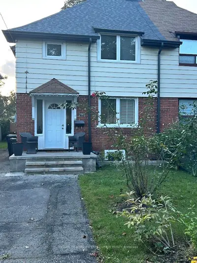 Duplex in Toronto