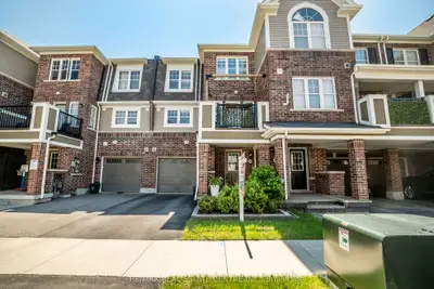 Att/Row/Townhouse in Milton