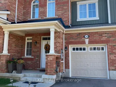Att/Row/Townhouse in Milton