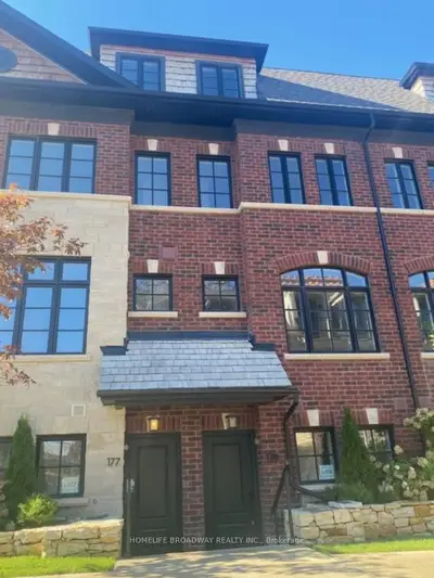 Condo Townhouse in Mississauga