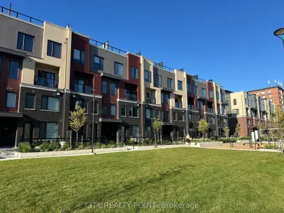 Condo Townhouse in Mississauga