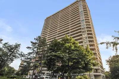 50 Quebec Avenue 708, Toronto W02, On M6p 4b4