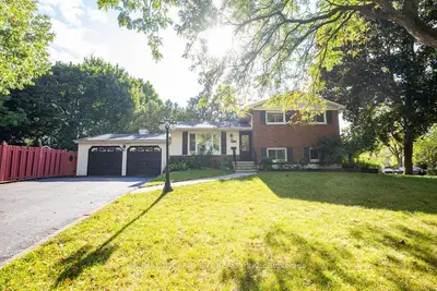 Detached in Burlington