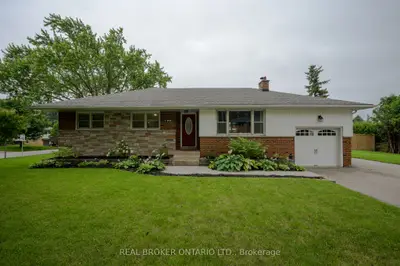 Detached in Burlington