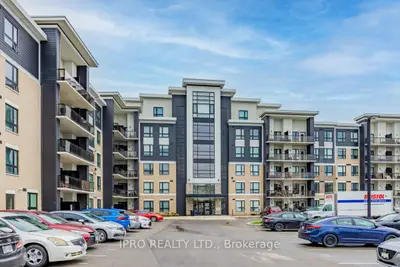 Condo Apartment in Milton