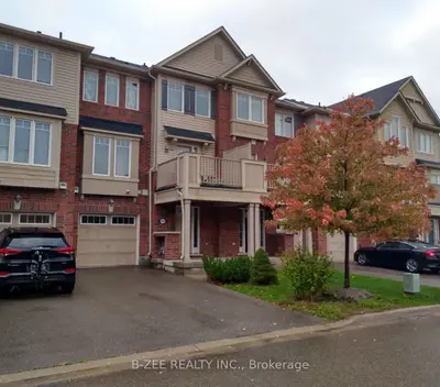 Att/Row/Townhouse in Milton