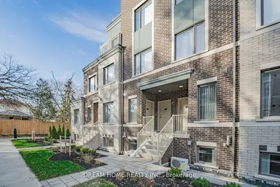 Condo Townhouse in Toronto