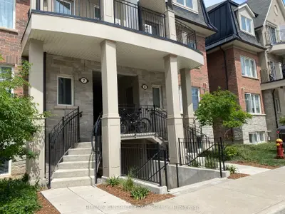 Condo Townhouse in Oakville