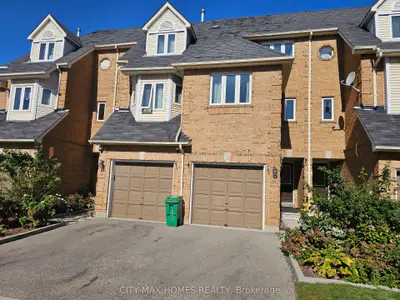 Condo Townhouse in Mississauga