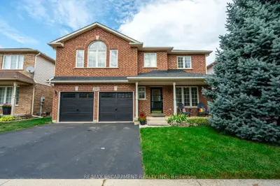 Detached in Burlington