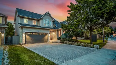Detached in Burlington