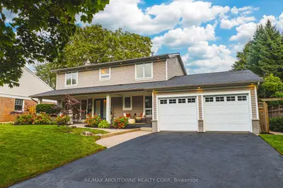 Detached in Burlington