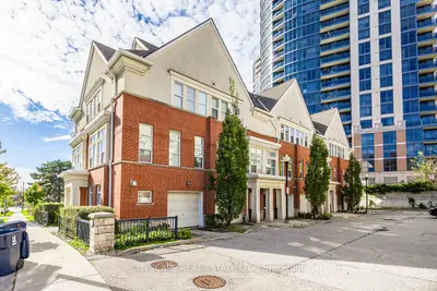 Condo Townhouse in Toronto