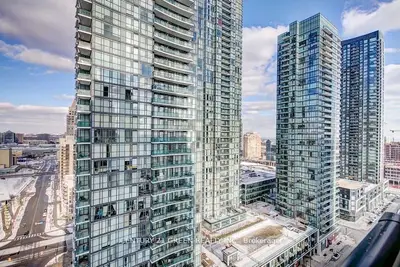 4085 Parkside Village Drive 2004, Mississauga, On L5b 0k9