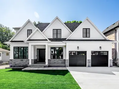 Detached in Oakville
