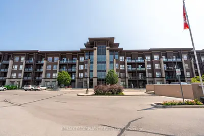 Condo Apartment in Burlington