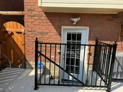 Semi-Detached in Mississauga