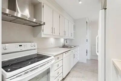 Condo Apartment in Toronto