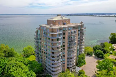 Condo Apartment in Burlington