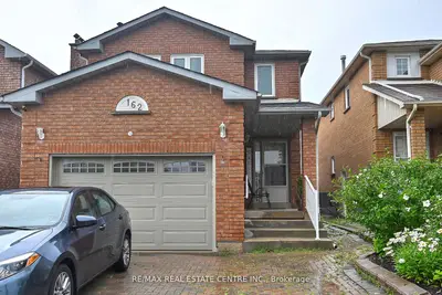 Detached in Brampton