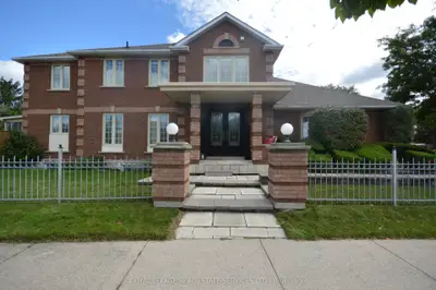 Detached in Brampton