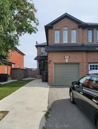 Semi-Detached in Brampton