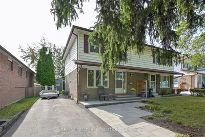 Semi-Detached in Mississauga