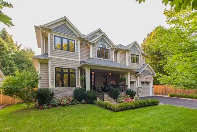 Detached in Burlington