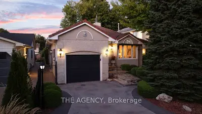Detached in Burlington