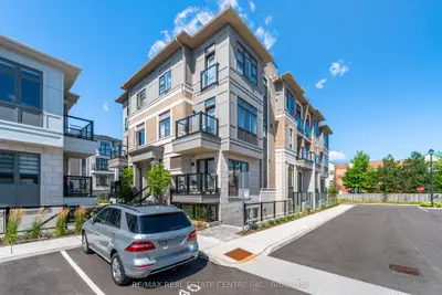 Condo Townhouse in Brampton