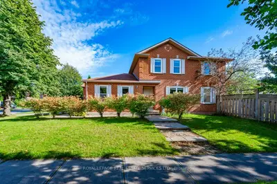 Detached in Oakville
